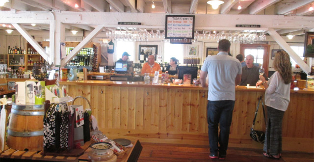 Have fun at RoxyAnn Winery (photo: Patty Burness)