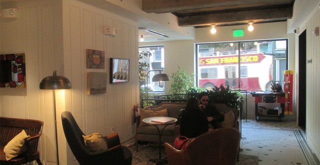 Cozy lobby at Hotel G (photo: bo links)