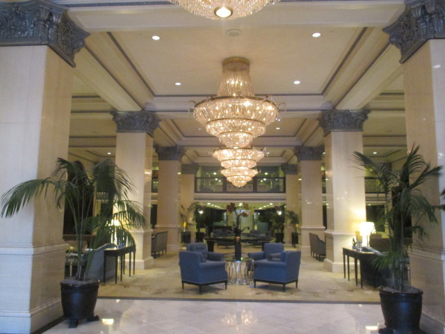 Elegant lobby at the US Grant Hotel (Bo Links)