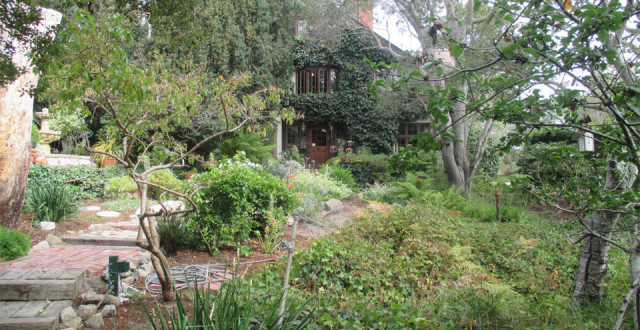 The lush Monterey Inn (photo: Bo Links)