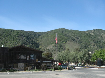 The center of Carmel Valley. Photo: Bo Links