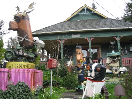 Whimsical Art on Florence Avenue. Photo: Bo Links