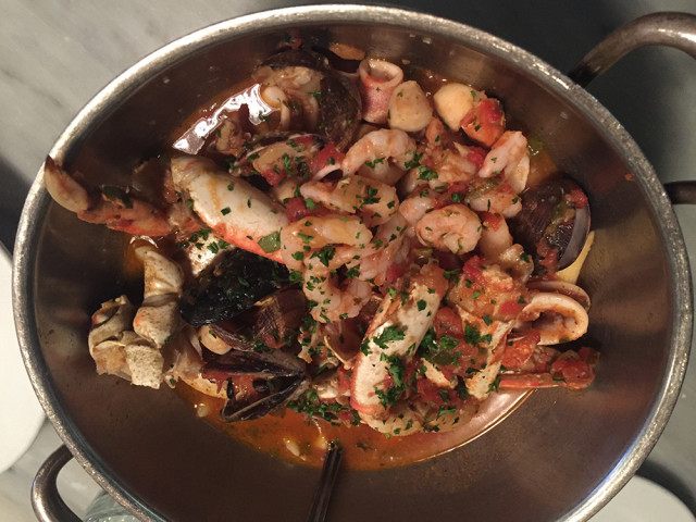 Cioppino at Sotto Mare. Photo by Patty Burness