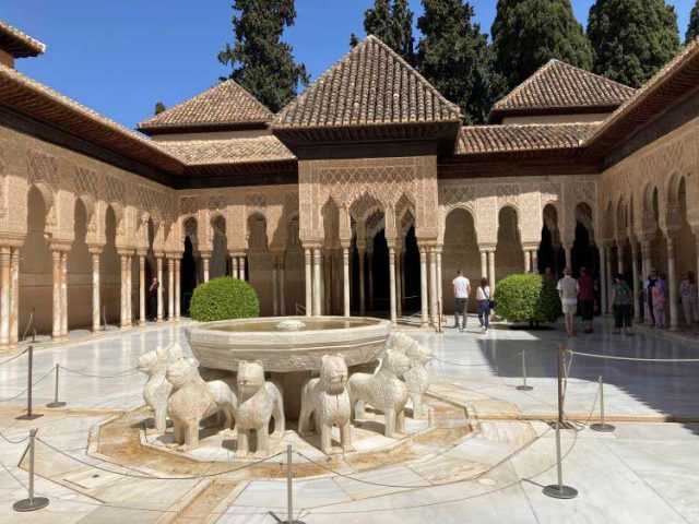 Court-of-the-Lions,-Board-of-Trustees-of-the-Alhambra-and-Generalife.-Photo-Credit-Bo-Links