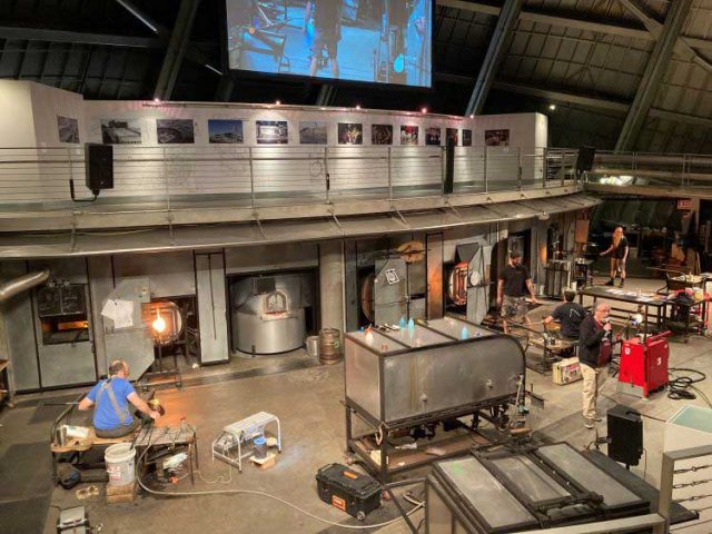 Live-from-the-Hot-Shop,-Museum-of-Glass. Photo: Bo Links