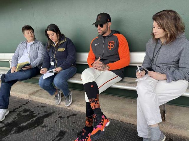 The Giants’ buff manager Gabe Kapler sits down with the scribes. Photo: Steve Hermanos